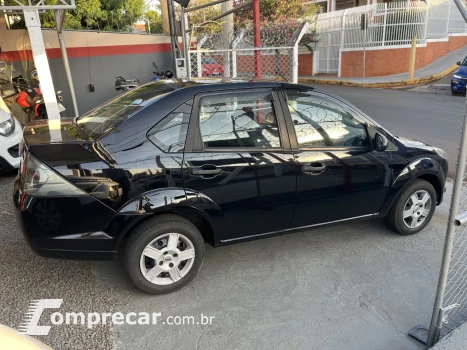 Fiesta Sedan 1.6 4P FLEX