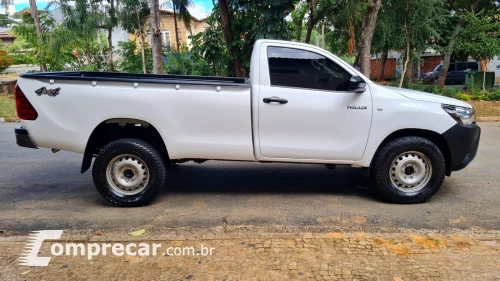HILUX 2.4 4X4 8V