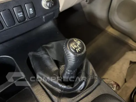 HILUX SW4 3.0 SRV 4X4 7 LUGARES 16V TURBO INTERCOOLER DIESEL