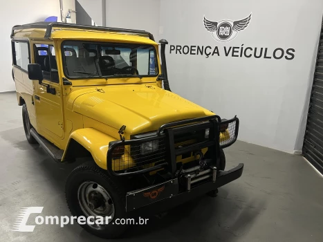 Toyota BANDEIRANTE 3.7 Bj50lv-b 4X4 Chassi Longo 2 portas