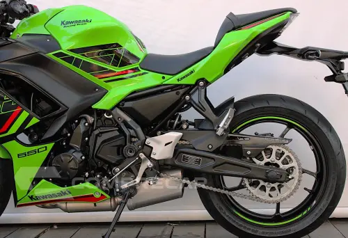KAWASAKI NINJA 650 KRT EDITION
