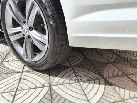 JETTA - 1.4 250 TSI TOTAL R-LINE TIPTRONIC