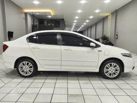 CITY Sedan LX 1.5 Flex 16V 4p Aut.