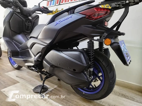 XMax 250 Connected