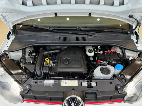 UP 1.0 170 TSI TOTAL FLEX XTREME 4P