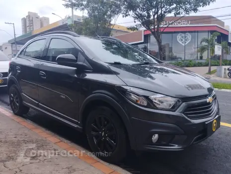 CHEVROLET Onix Hatch 1.4 4P FLEX ACTIV AUTOMÁTICO 4 portas
