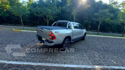 HILUX 2.8 D-4D TURBO DIESEL CD SRX 4X4 AUTOMÁTICO