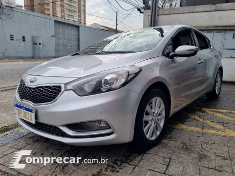 Kia KIA CERATO 1.6 SX 16V 2014 4 portas