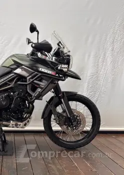 TRIUMPH TIGER 800 XCA