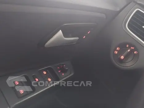 FOX - 1.6 MI 8V 4P MANUAL