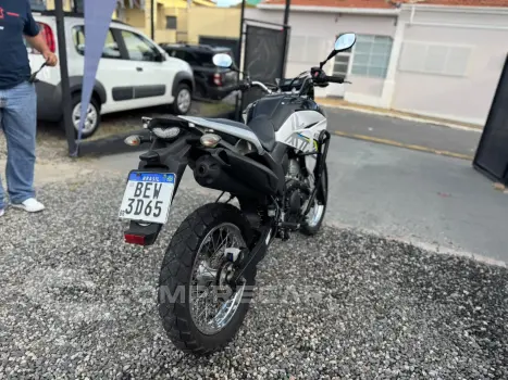 XTZ 250 LANDER