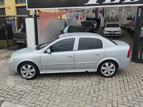 ASTRA 2.0 MPFI Advantage Sedan 8V
