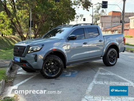 NISSAN FRONTIER 2.3 16V TURBO DIESEL PRO4X CD 4X4 AUTOMÁ 4 portas