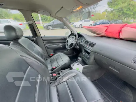 Golf 2.0 4P AUTOMÁTICO