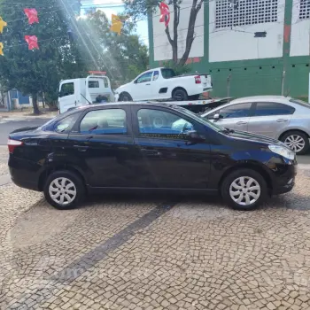 Grand Siena ATTRACTIVE 1.0 Flex 8V 4p