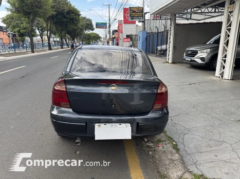CORSA 1.4 MPFI Premium Sedan 8V