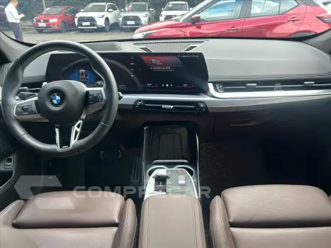 X1 2.0 16V TURBO GASOLINA SDRIVE20I M SPORT STEPT