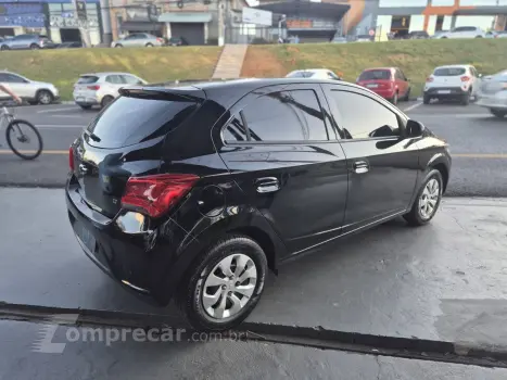 ONIX HATCH LT 1.0 8V FlexPower 5p Mec.