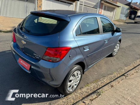 Onix 1.4 LT