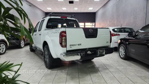 Frontier LE ATTACK CD 4x4 2.5 TB Die.Aut