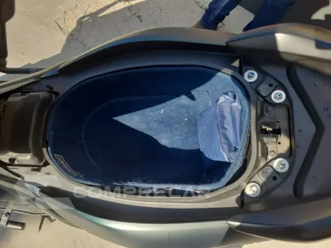 NMAX Connected 160 ABS