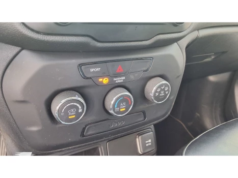 RENEGADE 1.8 16V FLEX 4P AUTOMATICO