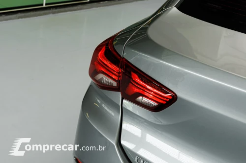 ONIX 1.0 Turbo Plus LT