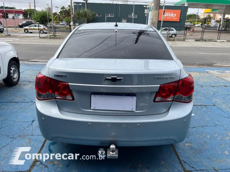 Cruze Sedan