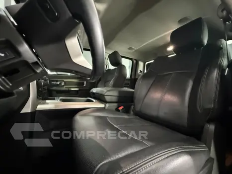 CLASSIC 5.7 V8 GASOLINA LARAMIE CD 4X4 AUTOMÁTICO