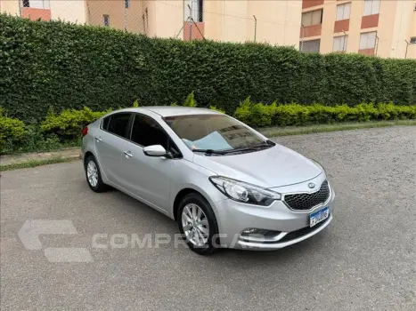 Kia CERATO 1.6 SX 16V 4 portas