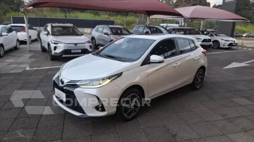 Toyota YARIS 1.5 16V FLEX XLS CONNECT MULTIDRIVE 4 portas