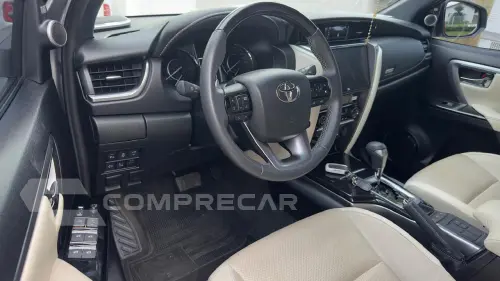 HILUX SW4 2.8 D-4d Turbo Diamond 7L 4X4