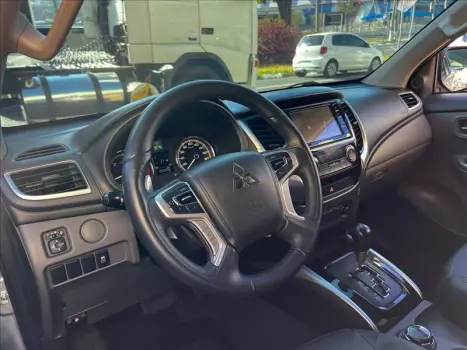 L200 TRITON 2.4 16V Turbo Sport Hpe-s CD 4X4