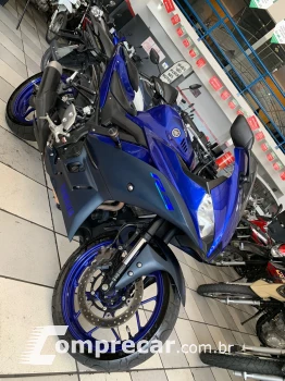 Yamaha R3 320 ABS