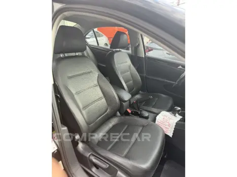 JETTA 2.0 COMFORTLINE FLEX 4P TIPTRONIC