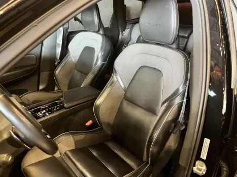 XC60 2.0 16V 4P T8 HYBRID R-DESIGN AWD GEARTRONIC AUTOMÁTICO