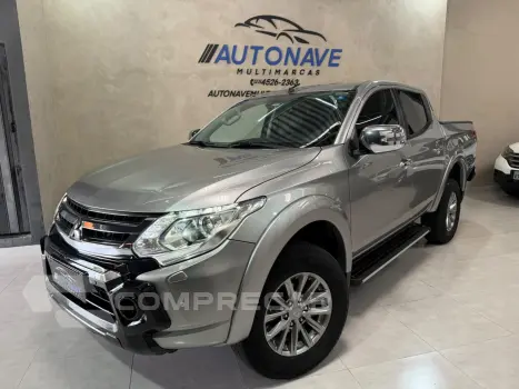 Mitsubishi L 200 Triton 2.4 16V SPORT HPE 4X4 CABINE DUPLA TURBO DIESEL 4 portas