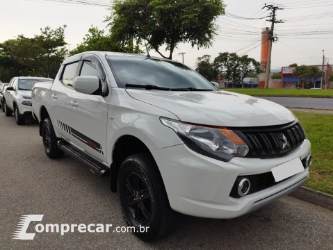 Mitsubishi L200 TRITON 2.4 16V Turbo GL CD 4X4 4 portas