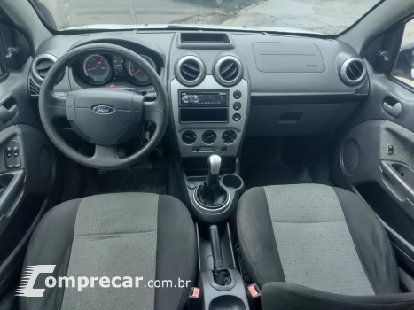 FIESTA 1.6 Rocam SE Sedan 8V