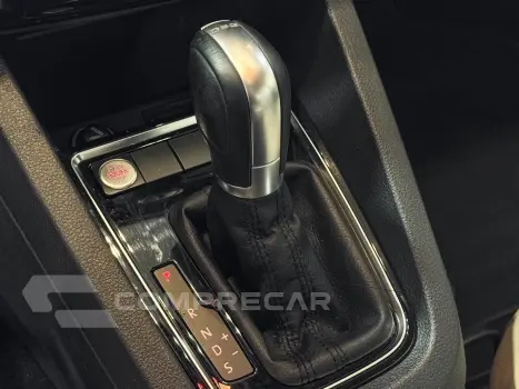 JETTA 2.0 TSI HIGHLINE 211CV GASOLINA 4P TIPTRONIC