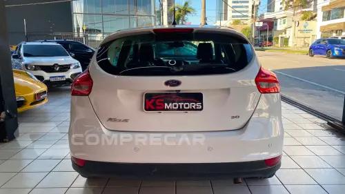 FORD FOCUS 2.0 TITANIUM HATCH 16V
