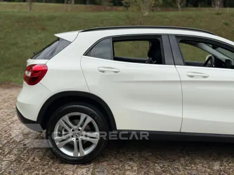 GLA 200 Style 1.6 TB 16V/Flex Aut.
