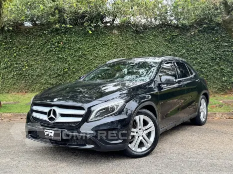 Mercedes-Benz GLA 250 2.0 16V Turbo Sport 4 portas