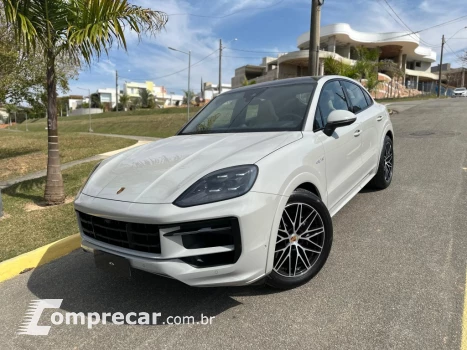 PORSCHE CAYENNE 3.0 V6 E-HYBRID COUPÉ AWD TIPTRONIC S 4 portas