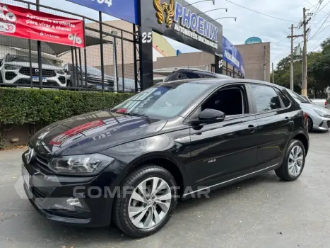 Volkswagen POLO 1.0 200 TSI Comfortline 4 portas