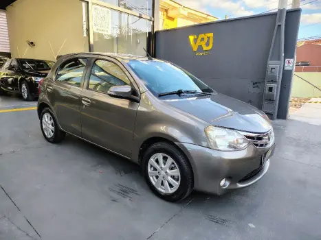 ETIOS XLS 1.5 Flex 5p Aut.