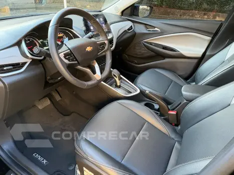 ONIX 1.0 Turbo Plus Premier