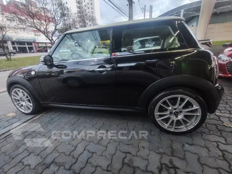 ONE 1.6 16V