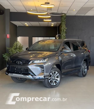 Toyota HILUX SW4 2.8 SRX Diamond 4X4 7 Lugares 16V Turbo Intercoole 4 portas