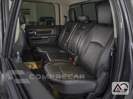 CLASSIC 5.7 V8 Laramie Night Edition CD 4X4